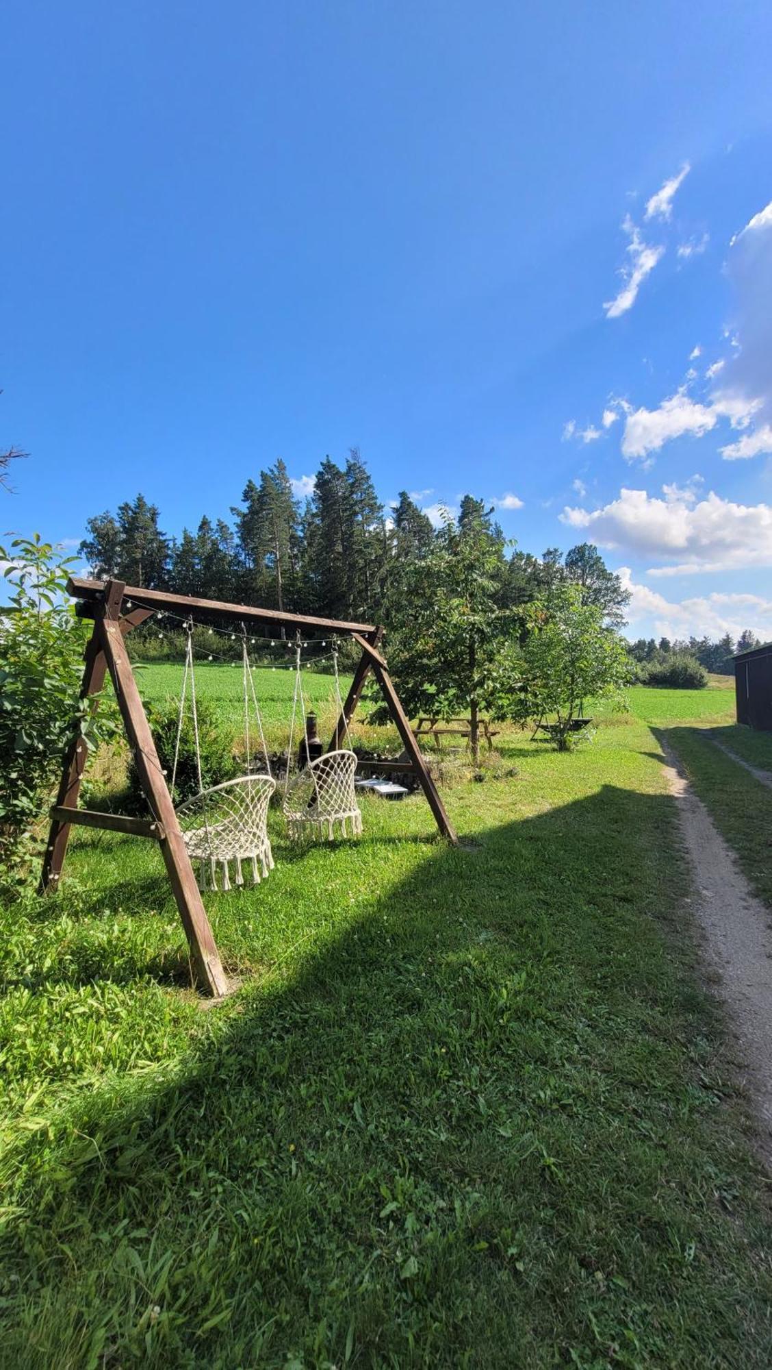 Ruhig Gelegene, Top Moderne Ferienwohnung - Hot Tub Und Sauna Gegen Aufpreis Neuhaus an Der Eger Exterior foto