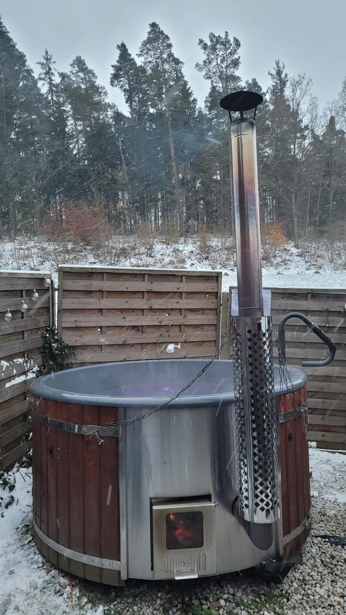 Ruhig Gelegene, Top Moderne Ferienwohnung - Hot Tub Und Sauna Gegen Aufpreis Neuhaus an Der Eger Exterior foto